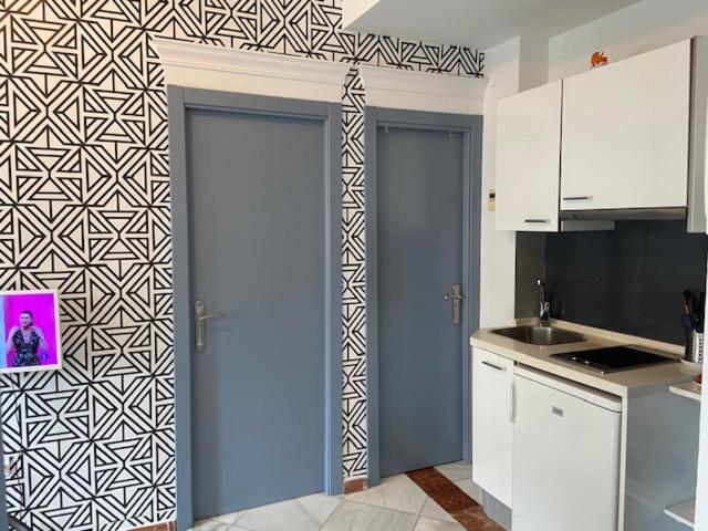 Apartamentos Avenida Seville Exterior photo