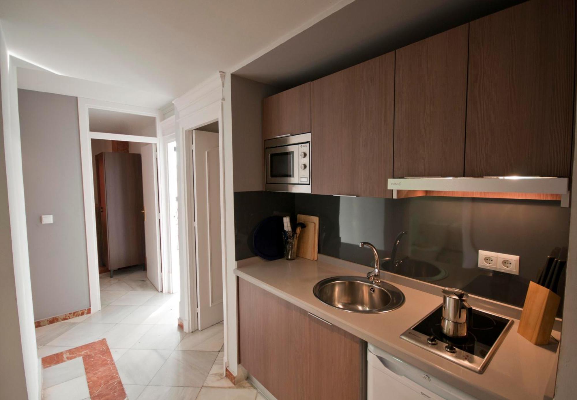 Apartamentos Avenida Seville Exterior photo