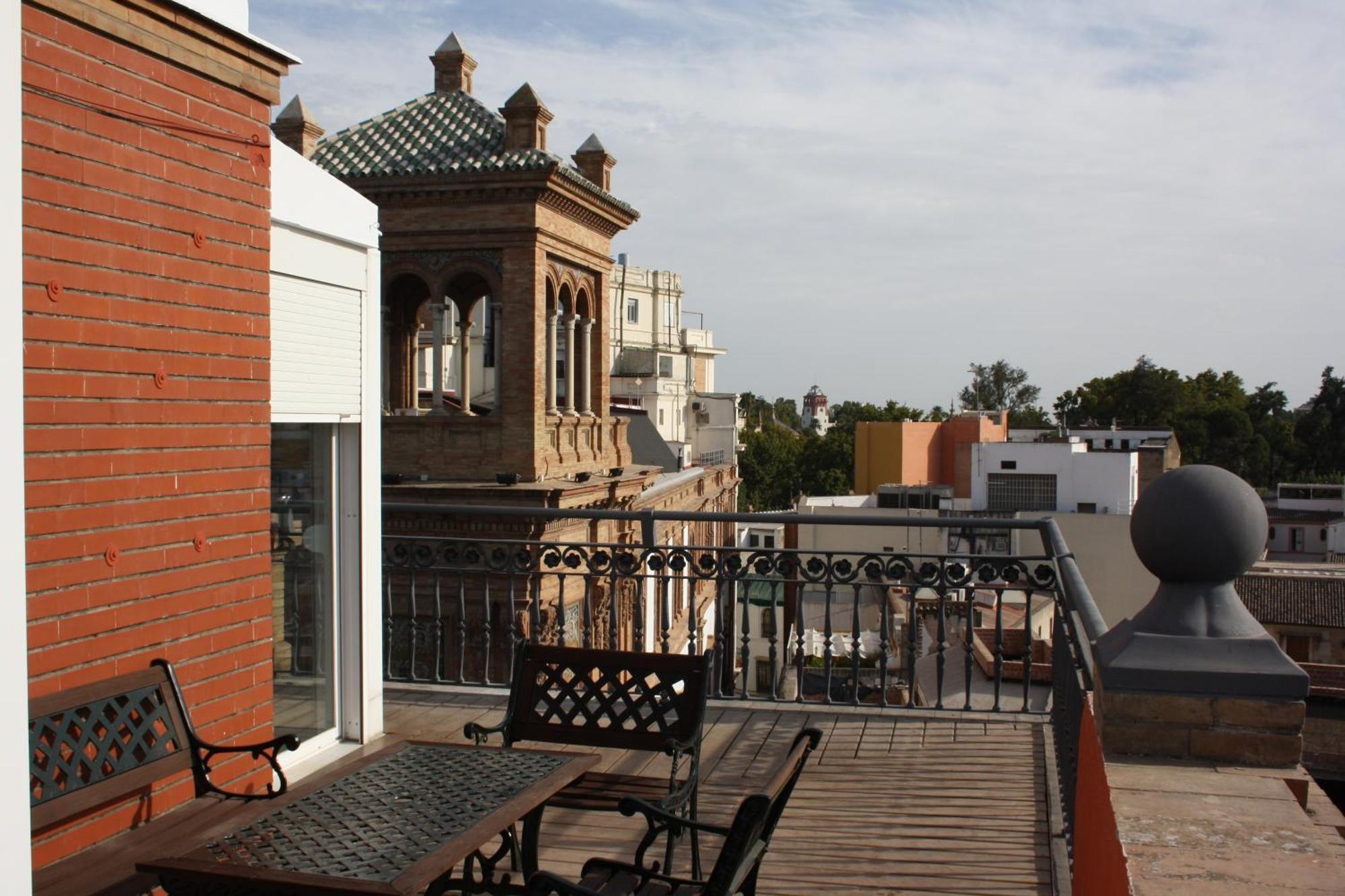 Apartamentos Avenida Seville Exterior photo