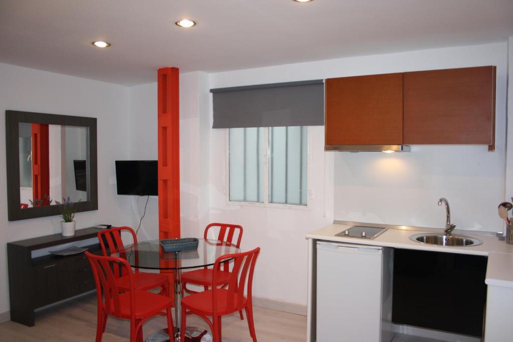 Apartamentos Avenida Seville Room photo