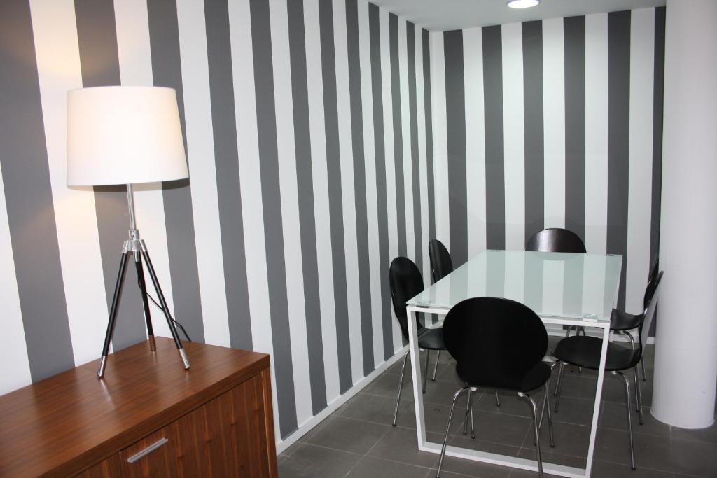 Apartamentos Avenida Seville Room photo