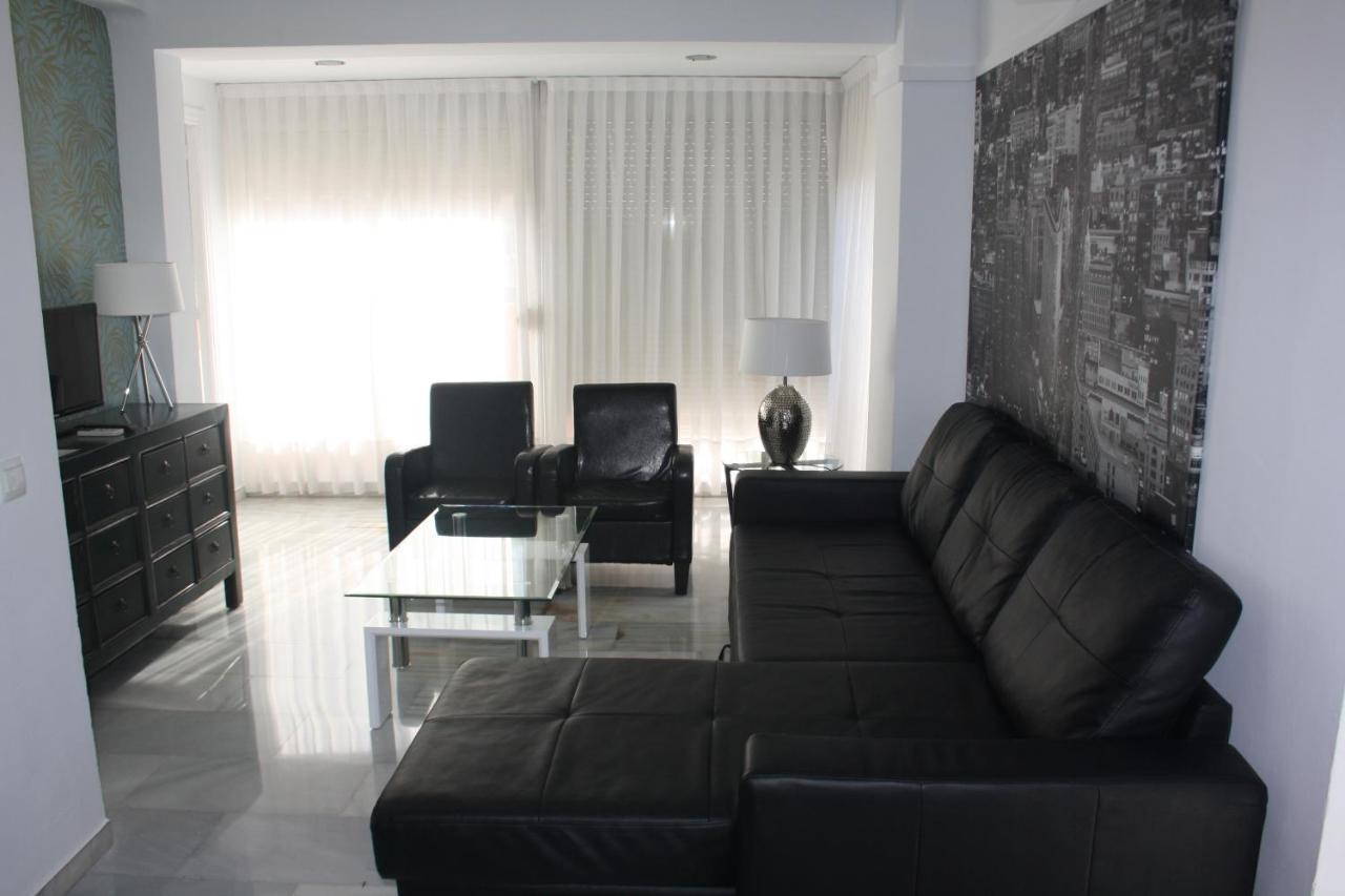 Apartamentos Avenida Seville Exterior photo
